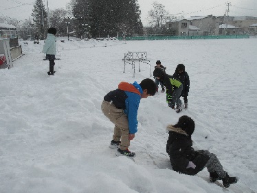 雪遊び１.JPG