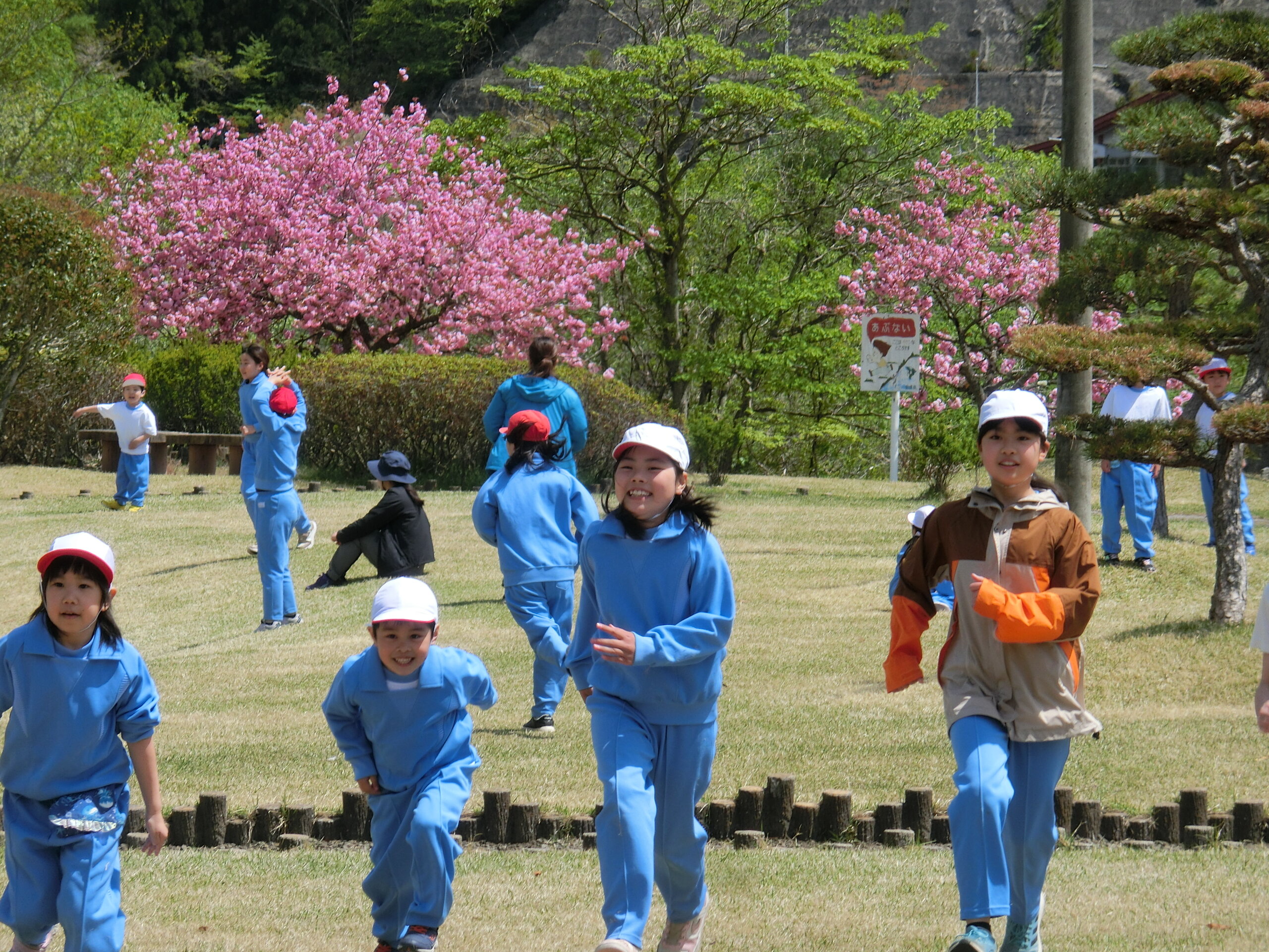 https://www.taiwa-tk.ed.jp/yoshida-e/files/0fc4ab2bb6c97a45aca0b36ef452aaca2d34e4ff.JPG